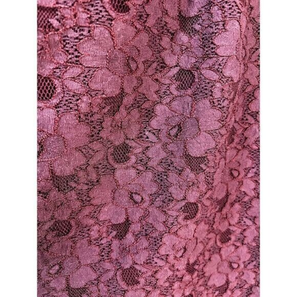 Halogen Nordstrom Midi Pencil Skirt Size 4P Lace Floral Burgundy - Picture 4 of 4